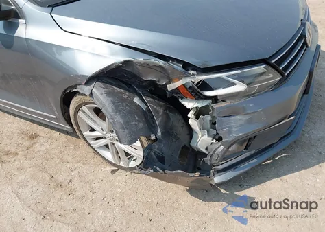 2017 Volkswagen Jetta Sel/Sel Premium from USA, damaged, VIN 3VWL17AJ5HM201912